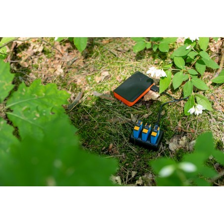 Ładowarka trójkanałowa Newell SDC-USB do akumulatorów AABAT-001 - Zdjęcie 9