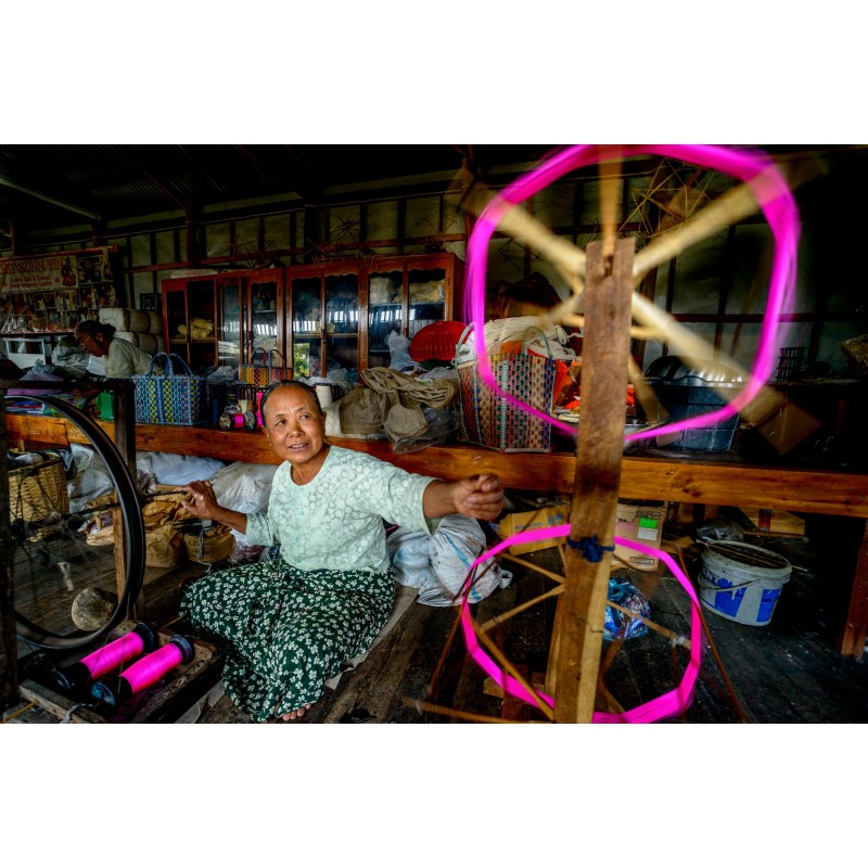 Obiektyw Venus Optics Laowa 15 mm f/4 Macro do Sony E - Zdjęcie 4